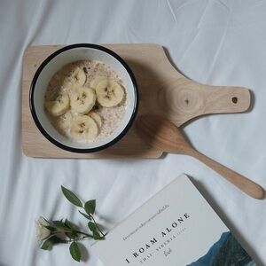 Wooden Paddle Cutting Board